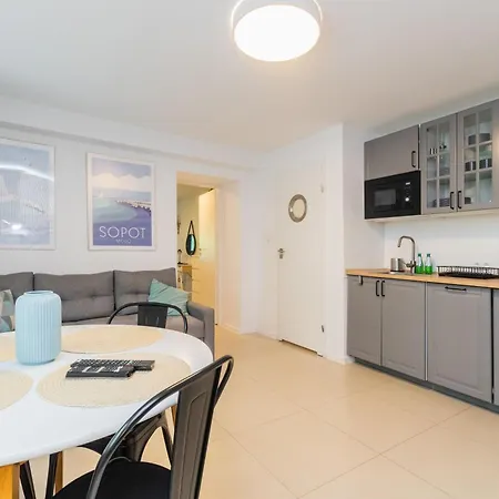Apartman W Sopocie W Przyziemiu By Grand